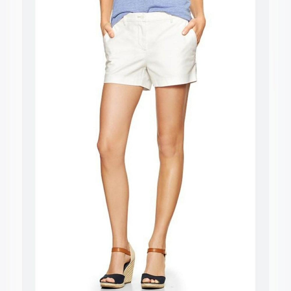 NWT Gap White Cotton Mid Rise Khaki Shorts